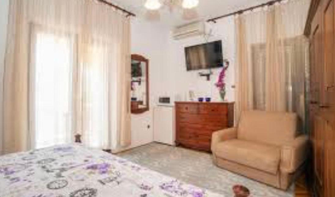 Studio Apartman Sa Pogledom Na More Мелине Екстериор снимка