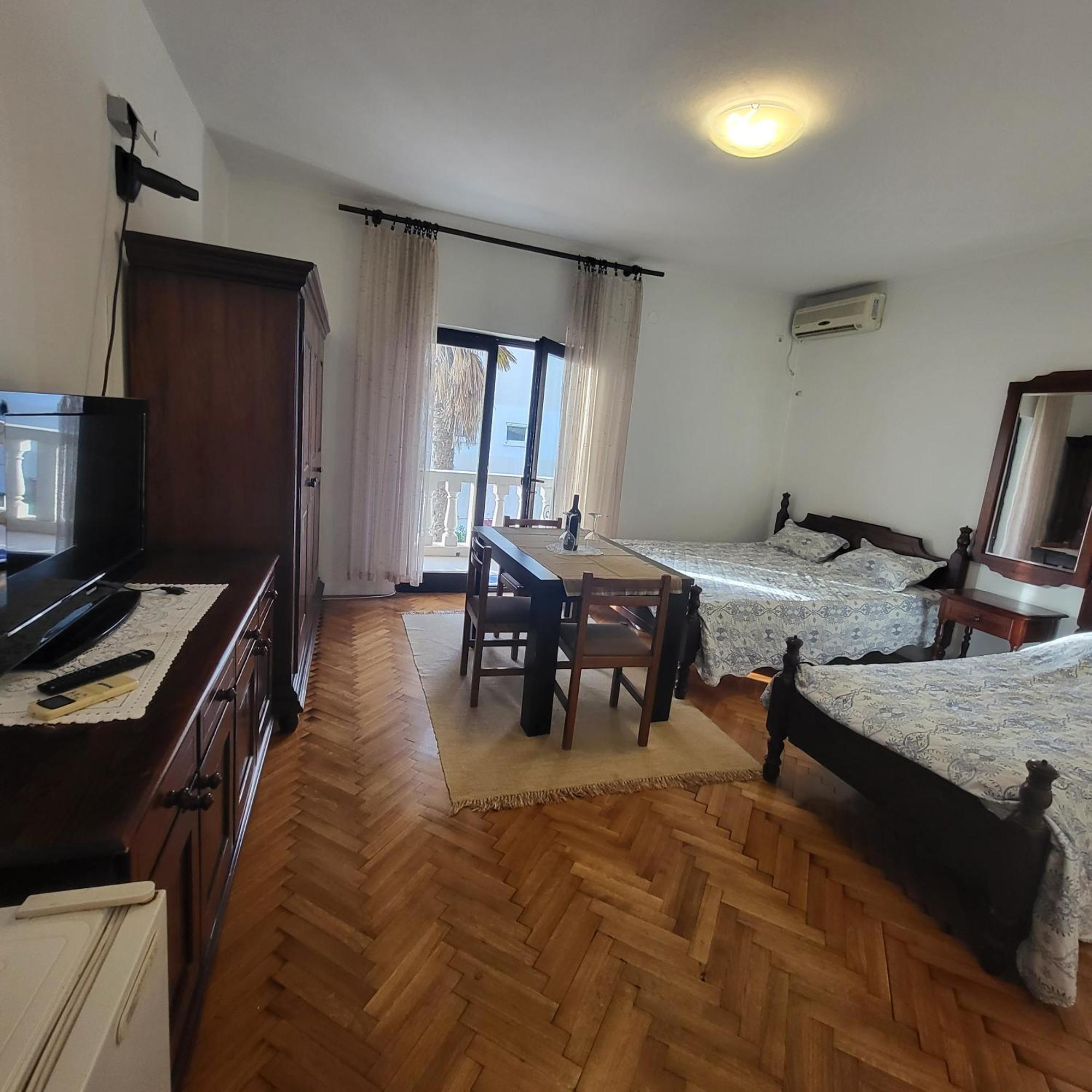Studio Apartman Sa Pogledom Na More Мелине Екстериор снимка